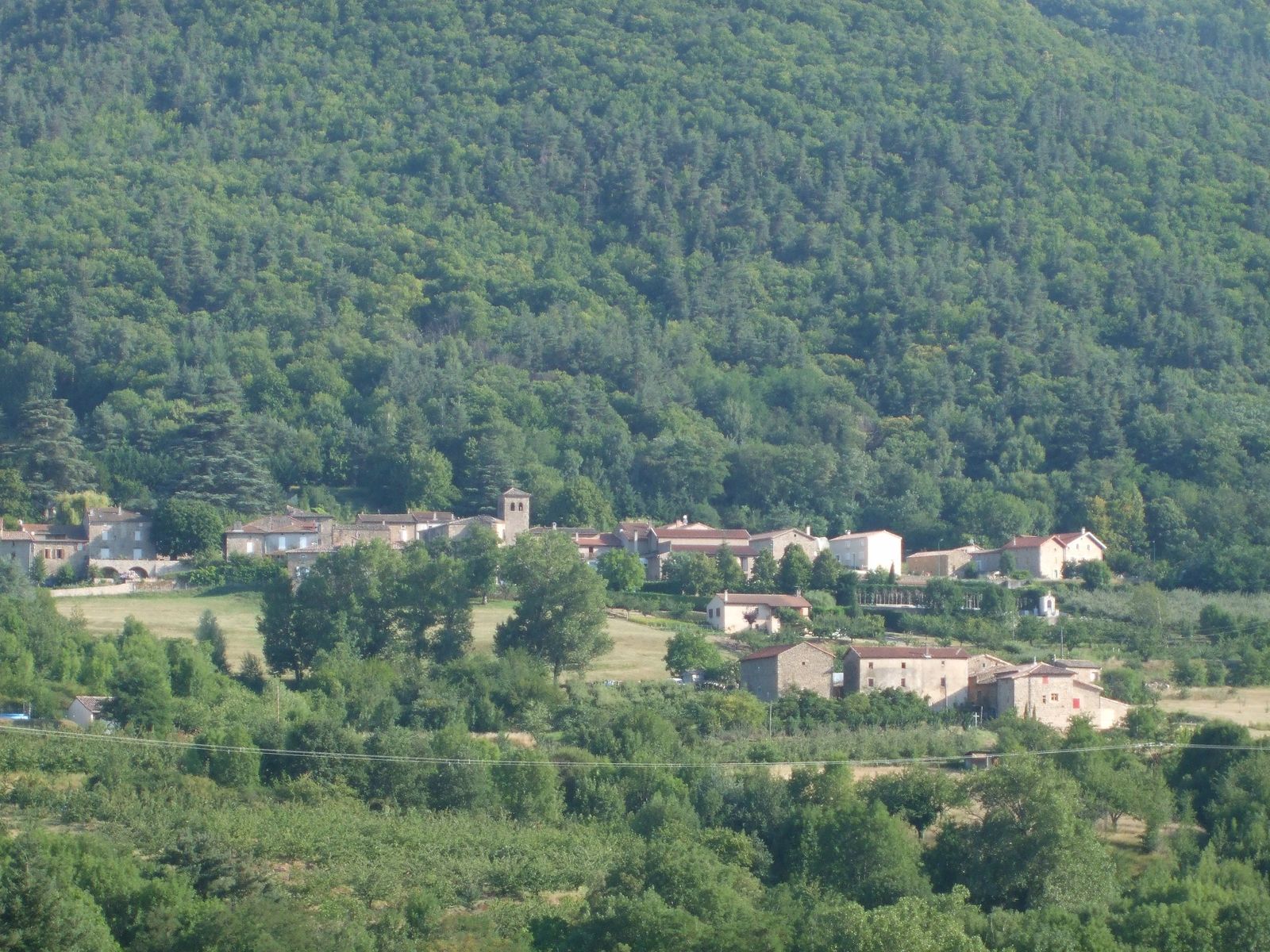 Le Crestet, seen from the hill of the Trois Croix