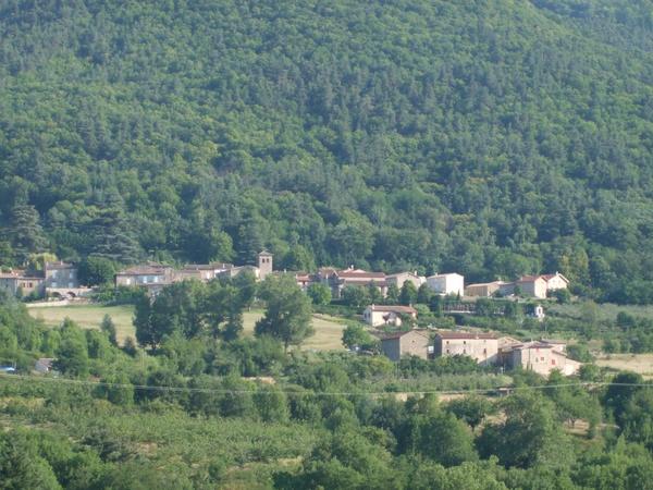 Le Crestet, seen from the hill of the Trois Croix