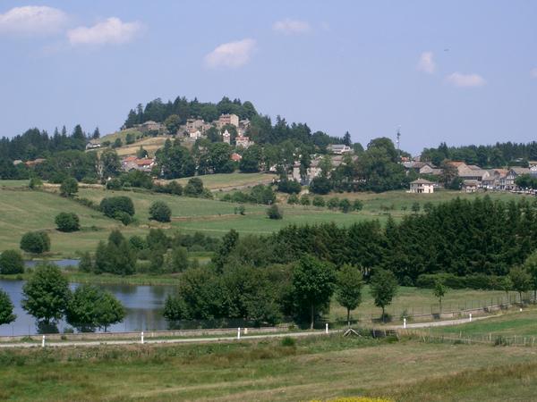 Saint-Agrève below Mont Chiniac